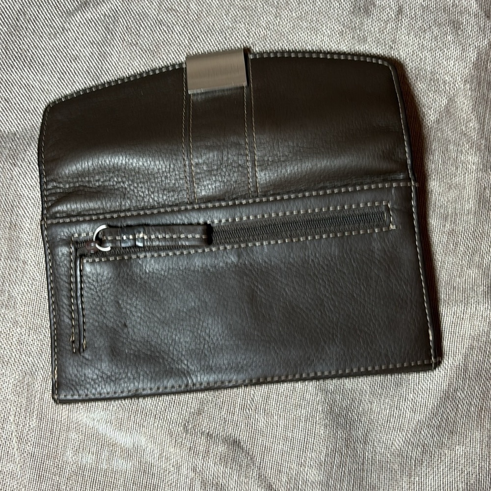 Kenneth Cole Brown Leather Long Snap front Wallet - Picture 5 of 11